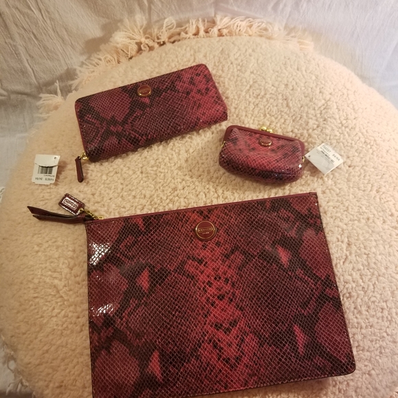 NWT Coach Raspberry Clutch, Kisslock & Wallet Set - Picture 8 of 9